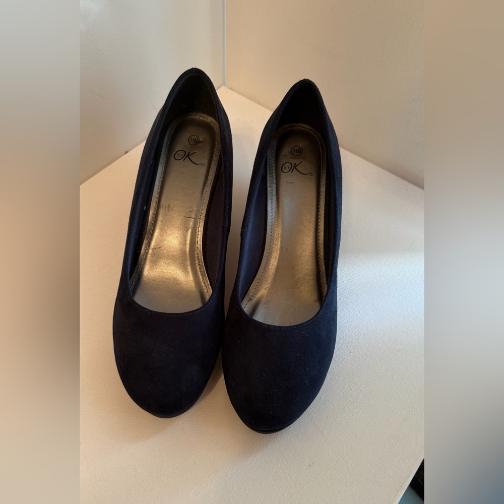 Elegant Dark Blue Women's Shoes